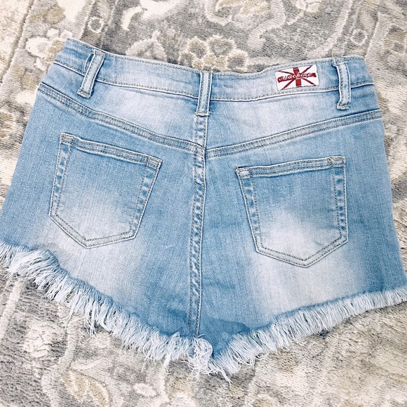 Machine Nouvelle Mode Italy Daisy Duke Distressed Ripped Vintage Jean Sh… - Picture 3 of 3